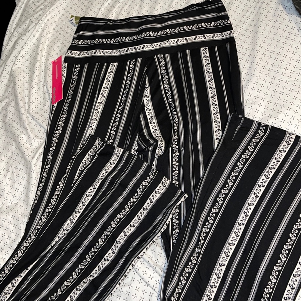 Soft flare leg pants juniors size XL